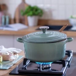 Habitat 3.3 Litre Cast Iron Casserole Dish - Green -Home Furnishings Store 1258394 R Z002C