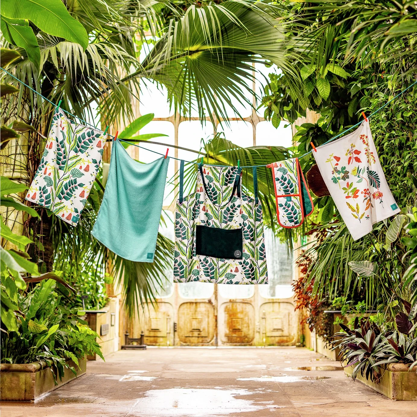 Kew Set Of 3 Botanical Tea Towels 4 Kew Set Of 3 Botanical Tea Towels - Image 2