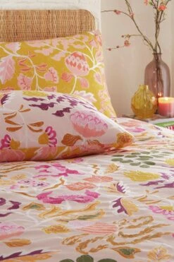 Furn Protea Abstract Floral Pink Bedding Set - Single -Home Furnishings Store 3066577 R Z003A