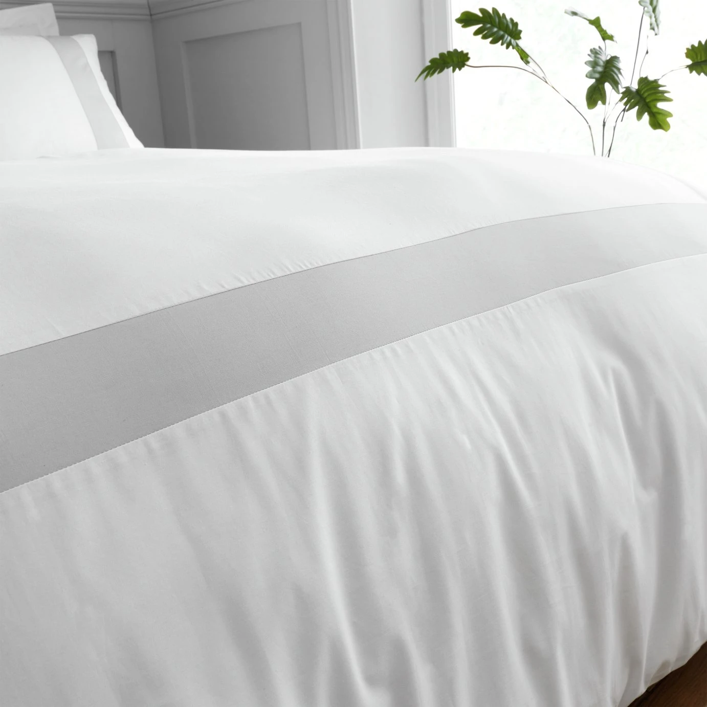 Bianca Cotton 180 TC Tailored White Bedding Set - Double 7 Bianca Cotton 180 TC Tailored White Bedding Set - Double - Image 5