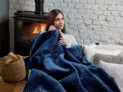 Dreamland Deluxe Velvet Royal Blue Heated Throw - Large -Home Furnishings Store 3340901 R Z003A