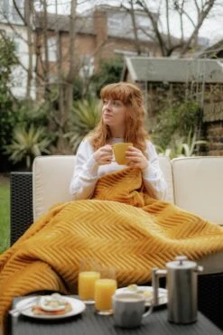 Dreamland Deluxe Velvet Mustard Heated Throw - Large -Home Furnishings Store 4844994 R Z014A