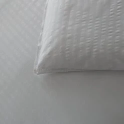 Habitat Feels Like Down 10.5 Tog Duvet - Double -Home Furnishings Store 8143691 R Z006C