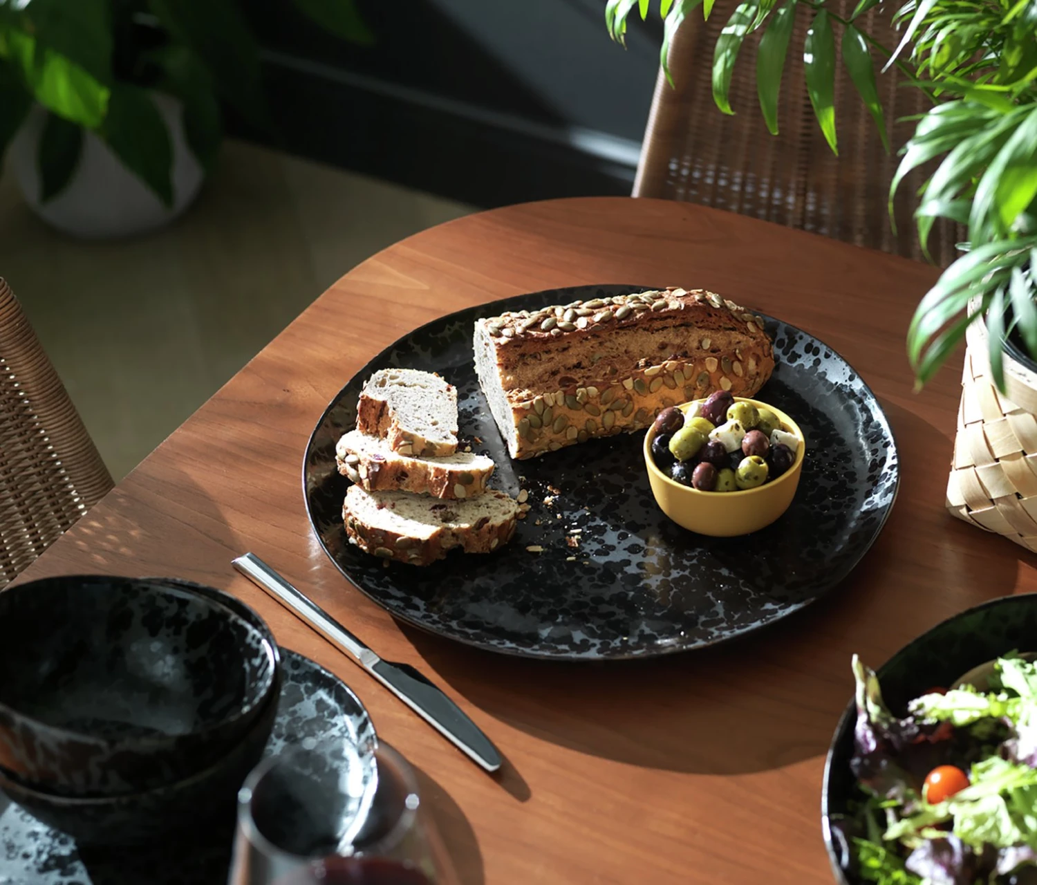 Habitat Preto Stoneware Serving Platter - Black 4 Habitat Preto Stoneware Serving Platter - Black - Image 2