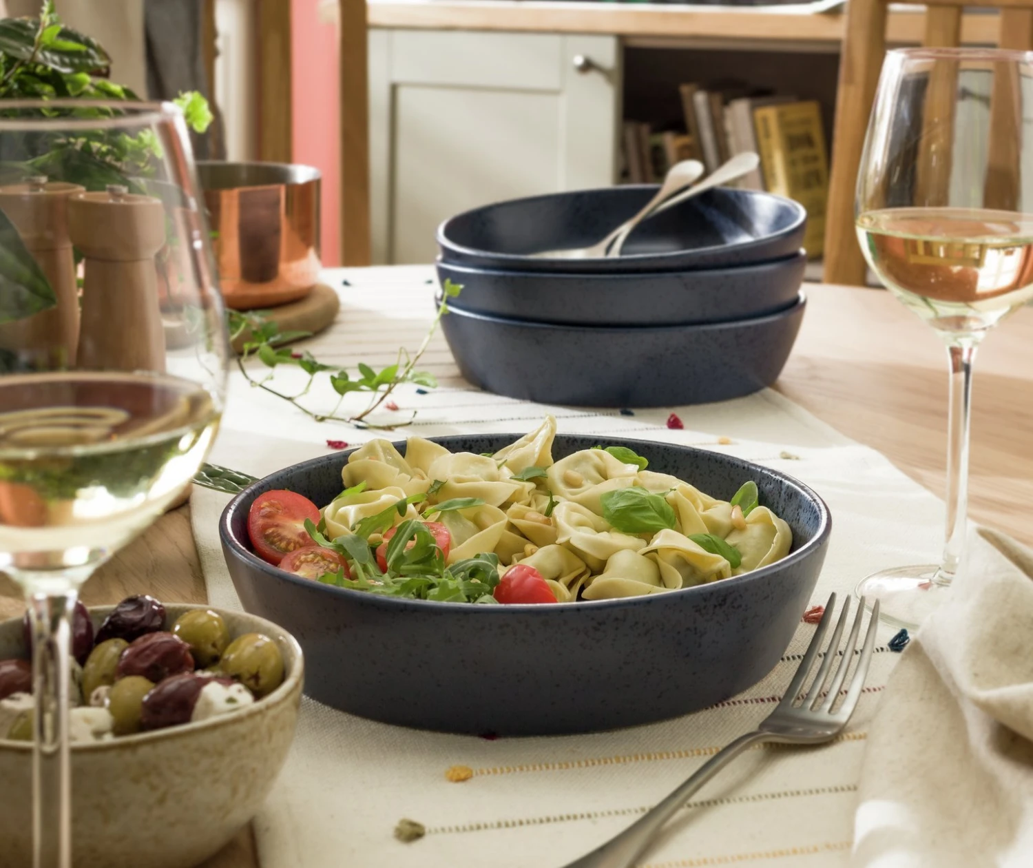 Habitat Addison 4 Piece Stoneware Pasta Bowls - Blue 4 Habitat Addison 4 Piece Stoneware Pasta Bowls - Blue - Image 2