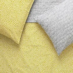 Habitat Betsy Yellow & White Reversible Bedding Set - Single -Home Furnishings Store 9378623 R Z003A