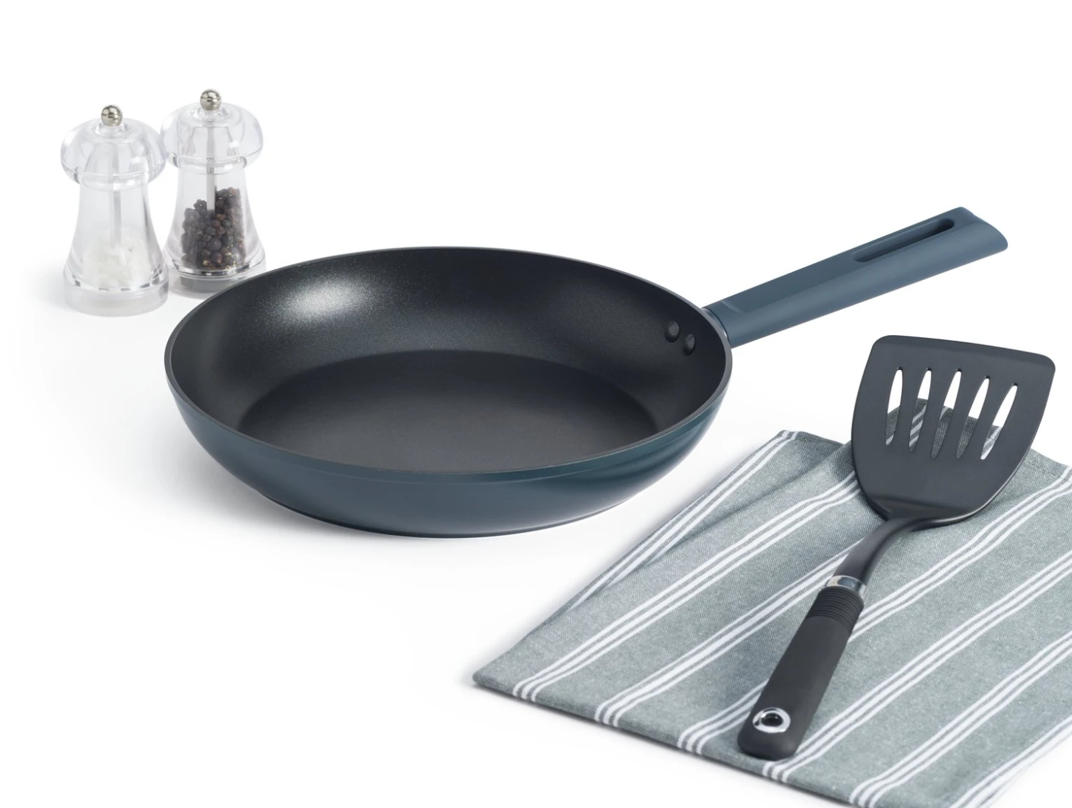 Habitat 28cm Non Stick Aluminium Frying Pan 4 Habitat 28cm Non Stick Aluminium Frying Pan - Image 2
