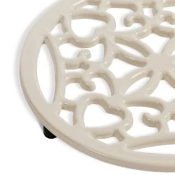 Habitat Cast Iron Trivet - Cream -Home Furnishings Store 9492176 R Z003A