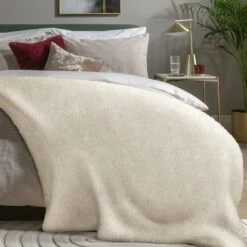 Habitat Faux Fur Plain Throw - Cream - 125x150cm 6 Habitat Faux Fur Plain Throw - Cream - 125x150cm -Home Furnishings Store 9520268 R Z001C