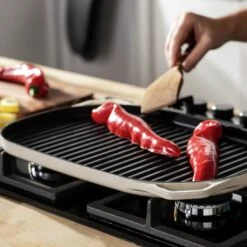 Habitat Large Cast Iron Grill Pan - Cream 8 Habitat Large Cast Iron Grill Pan - Cream -Home Furnishings Store 9596120 R Z001C