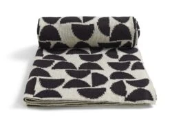 Habitat Geo Woven Throw - Black & White - 120x170cm -Home Furnishings Store 9646733 R Z002A
